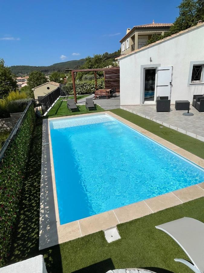 Villa Avec Piscine Cuers Exterior foto