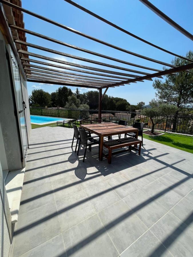 Villa Avec Piscine Cuers Exterior foto